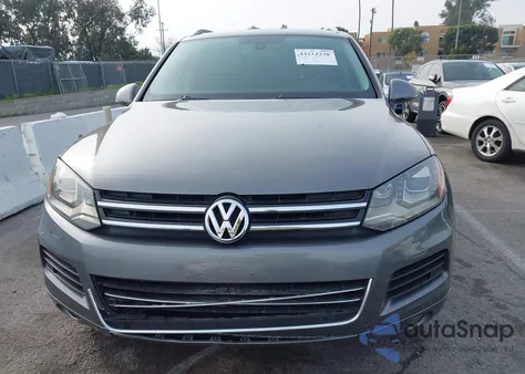 2013 Volkswagen Touareg Tdi Executive из США, поврежденный, VIN WVGEP9BP7DD010857